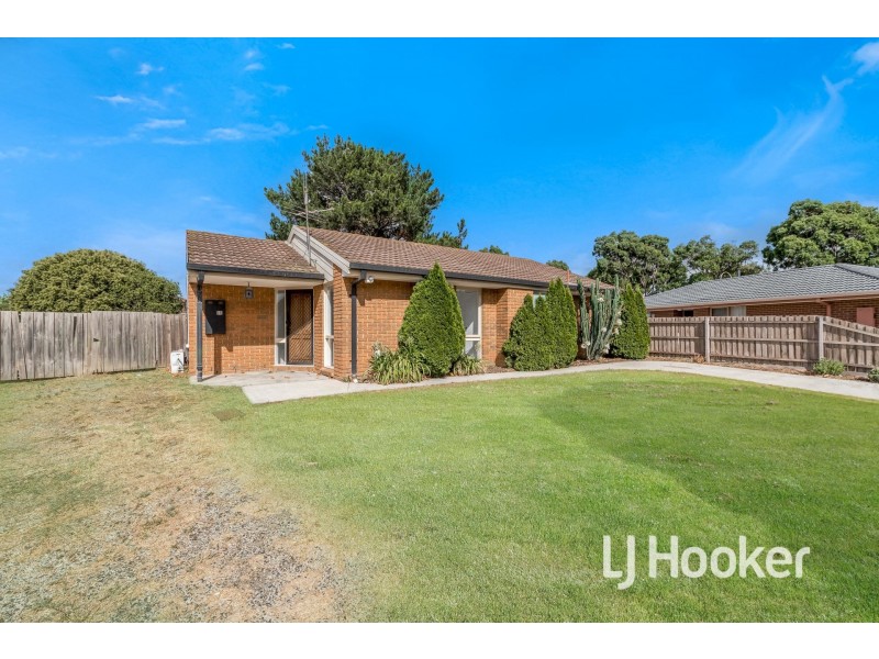 15 Narellan Drive, Hampton Park VIC 3976