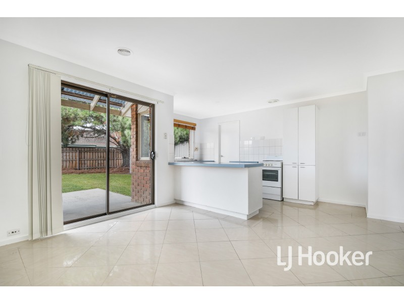 15 Narellan Drive, Hampton Park VIC 3976