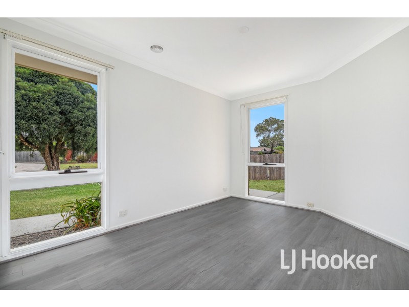 15 Narellan Drive, Hampton Park VIC 3976