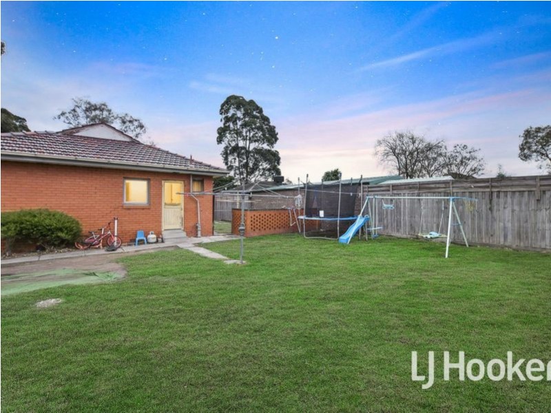 5 Johnston Avenue, Eumemmerring VIC 3177