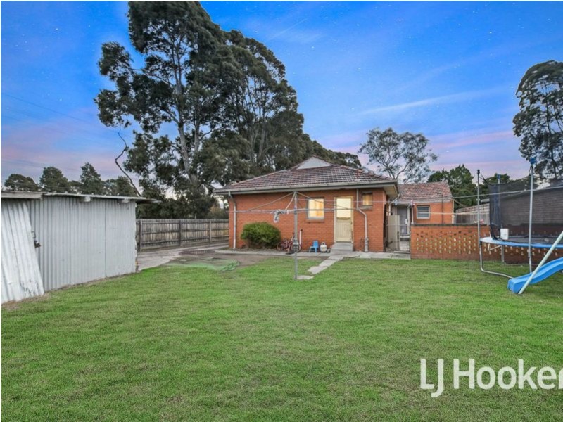 5 Johnston Avenue, Eumemmerring VIC 3177