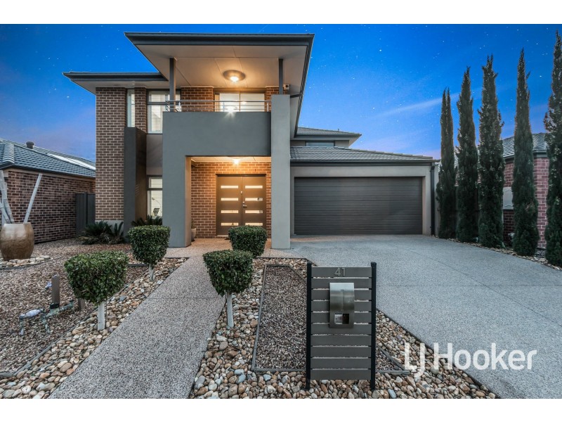 41 Lemon Grove, Cranbourne West VIC 3977