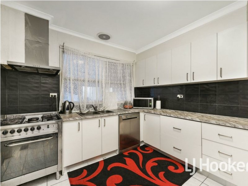 2 Peppermint Street, Doveton VIC 3177