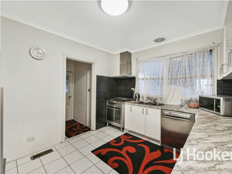 2 Peppermint Street, Doveton VIC 3177