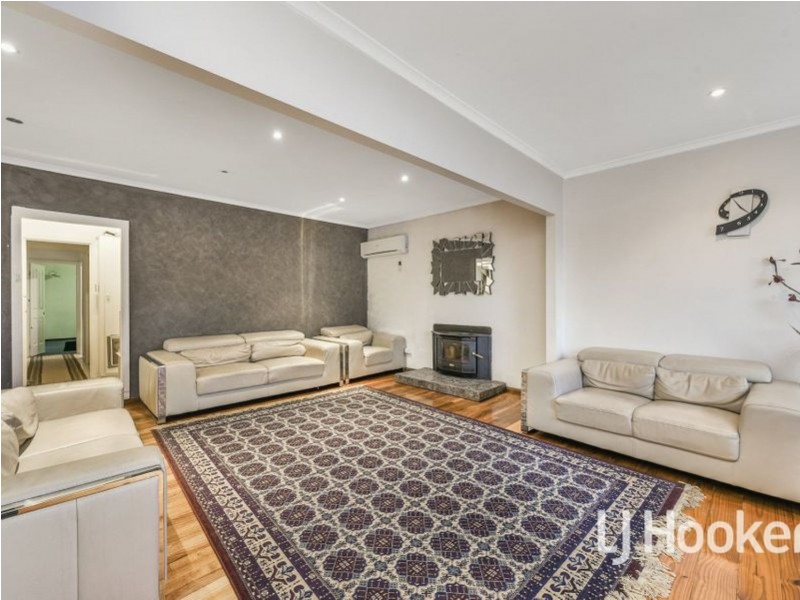 2 Peppermint Street, Doveton VIC 3177