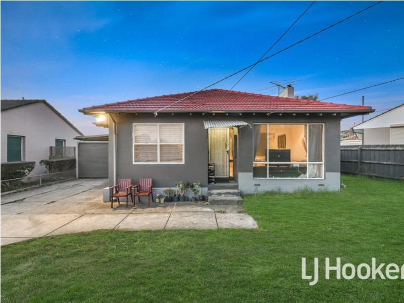 2 Peppermint Street, Doveton VIC 3177