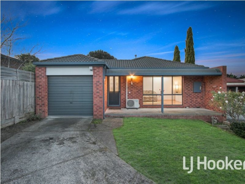 2 The Mews, Hampton Park VIC 3976