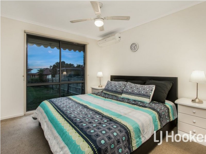 2 The Mews, Hampton Park VIC 3976