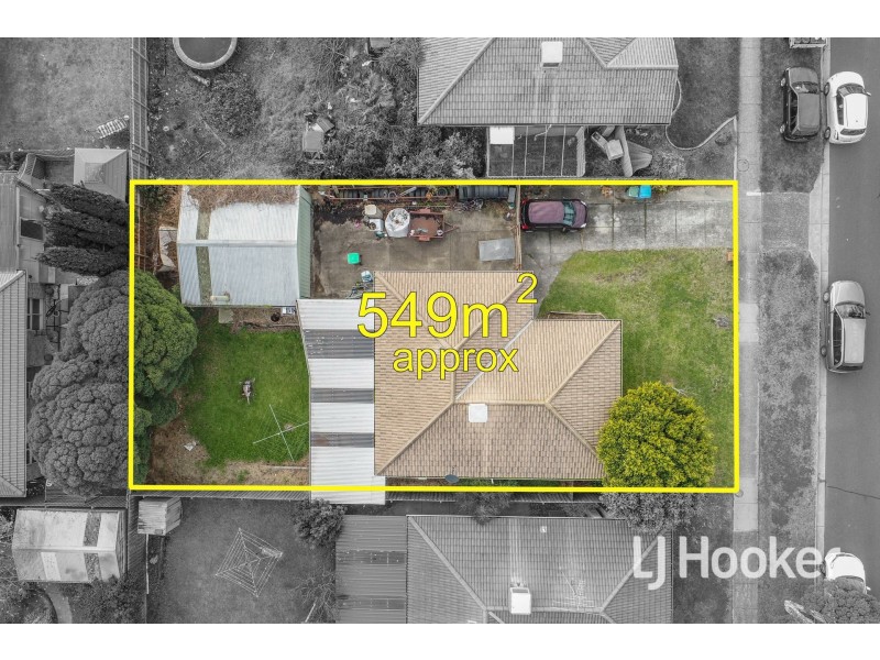 11 Eliza Street, Cranbourne North VIC 3977