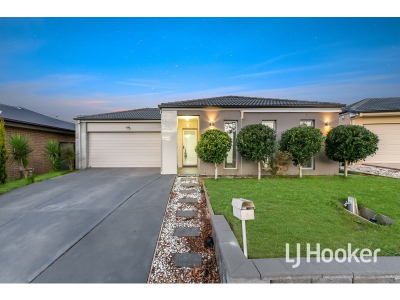 11 Eliza Street, Cranbourne North VIC 3977