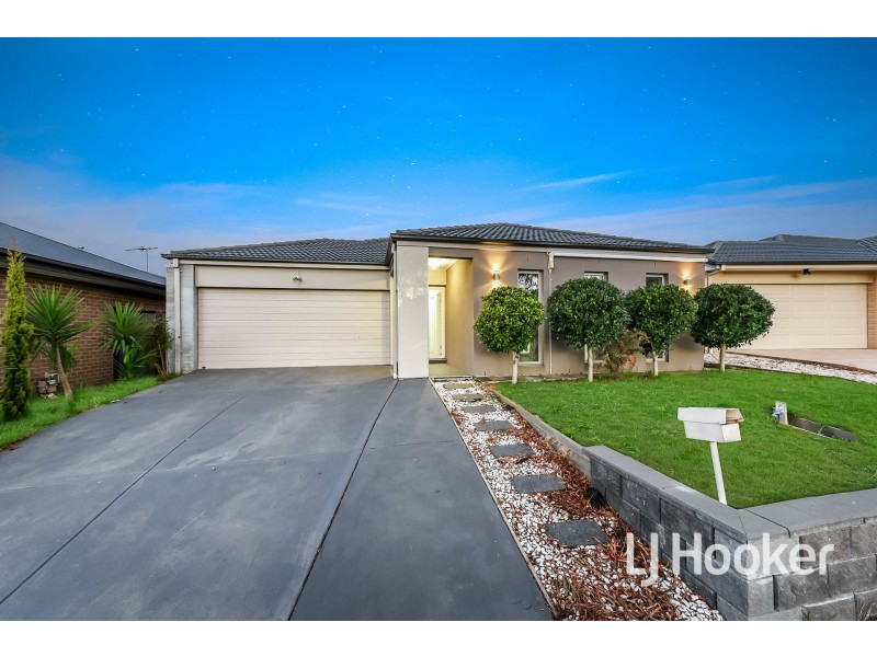 11 Eliza Street, Cranbourne North VIC 3977