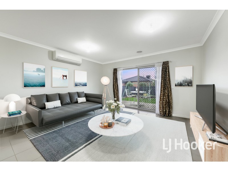 11 Eliza Street, Cranbourne North VIC 3977