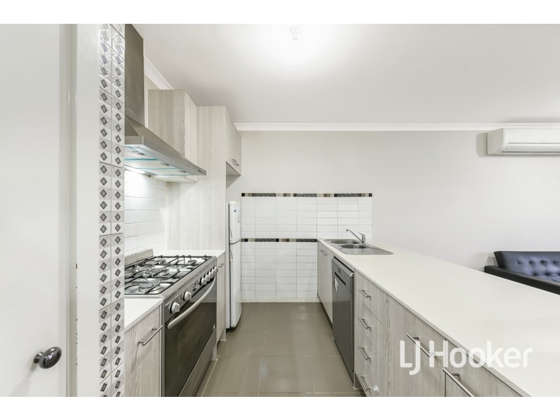 11 Eliza Street, Cranbourne North VIC 3977