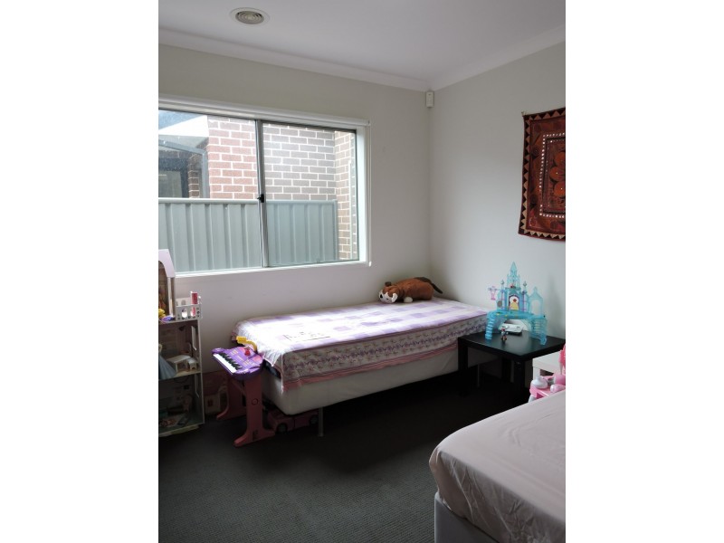 128 Alisma Boulevard, Cranbourne North VIC 3977