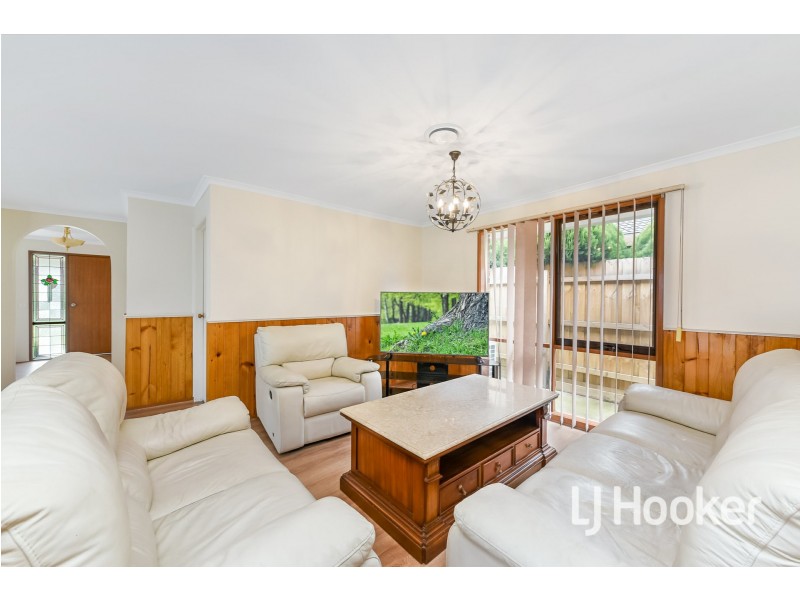 12 Carmen Court, Hampton Park VIC 3976