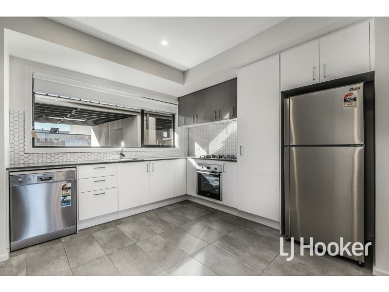 38 Boutique Lane, Cranbourne West VIC 3977