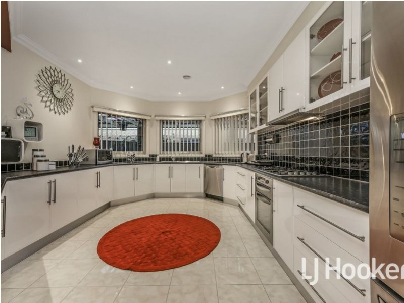 10 Papillion Way, Narre Warren South VIC 3805