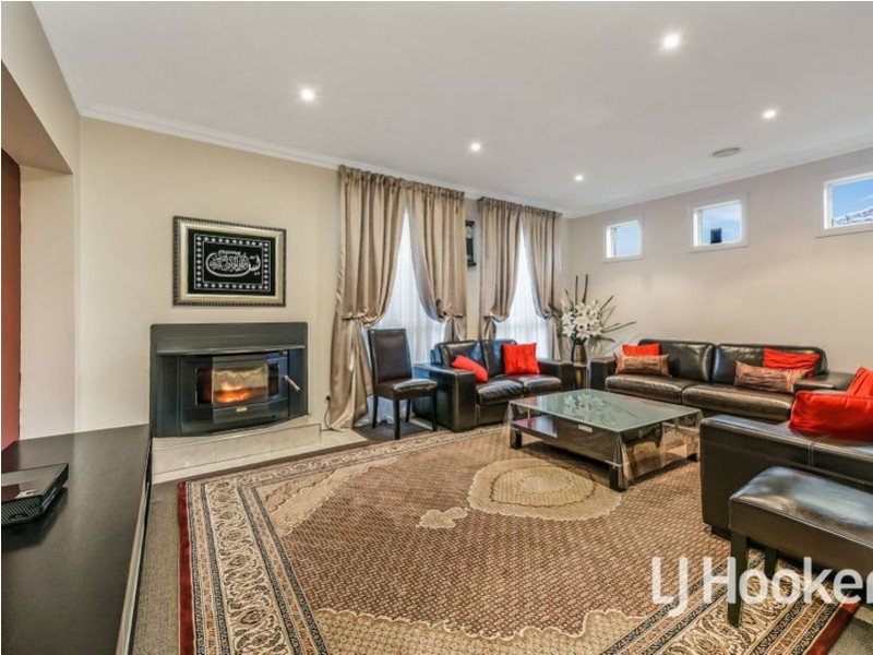 10 Papillion Way, Narre Warren South VIC 3805