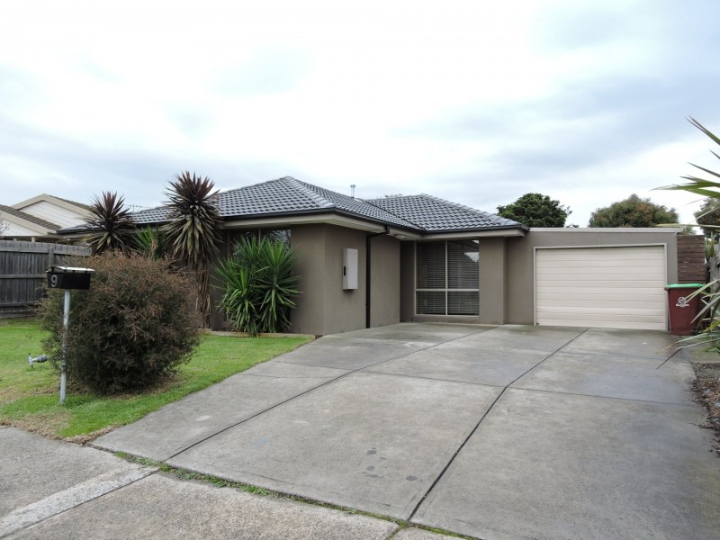 9 Jacinta Drive, Cranbourne West VIC 3977