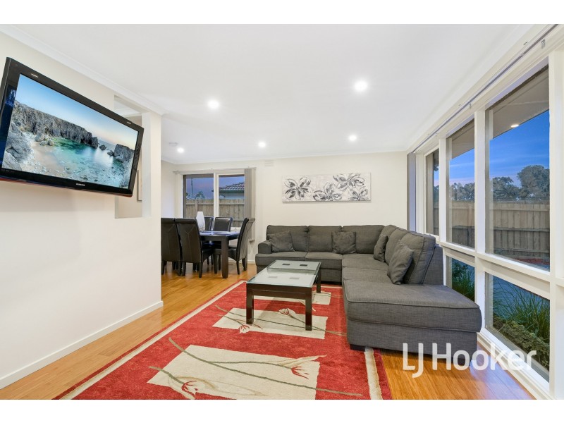 16 Robjant Street, Hampton Park VIC 3976