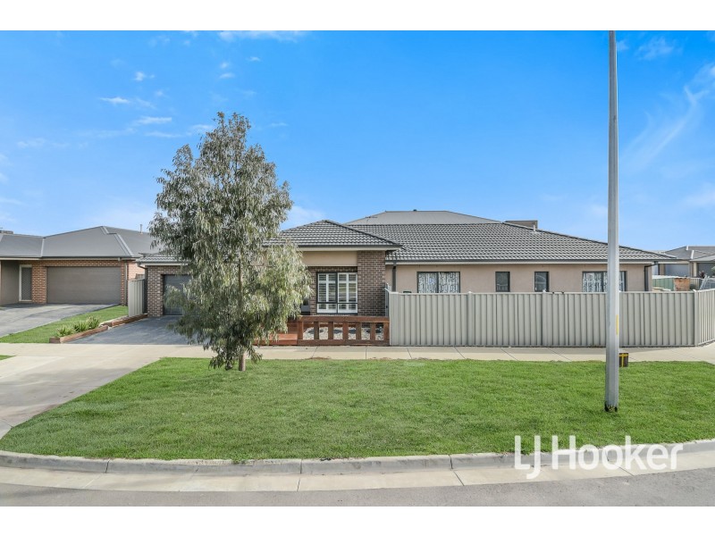 118 Lineham Drive, Cranbourne East VIC 3977