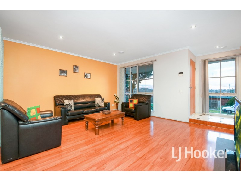 39 Amber Drive, Hampton Park VIC 3976