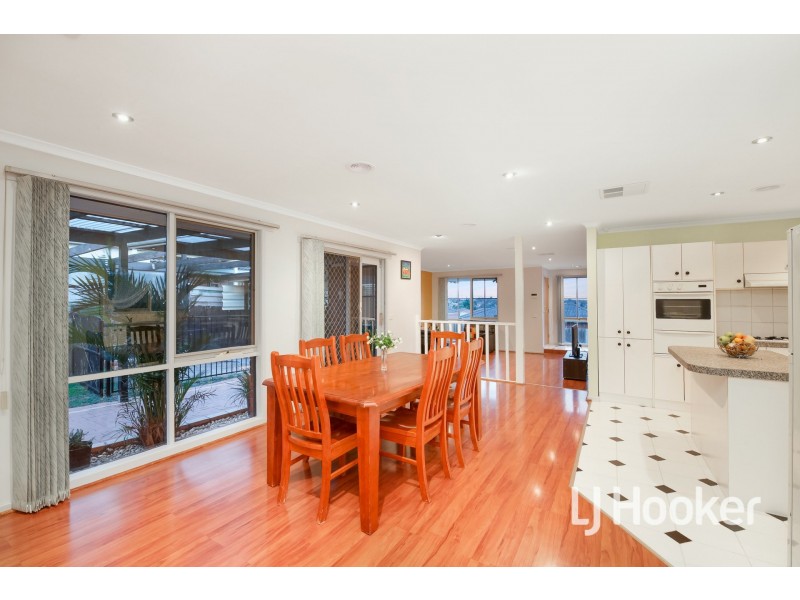 39 Amber Drive, Hampton Park VIC 3976