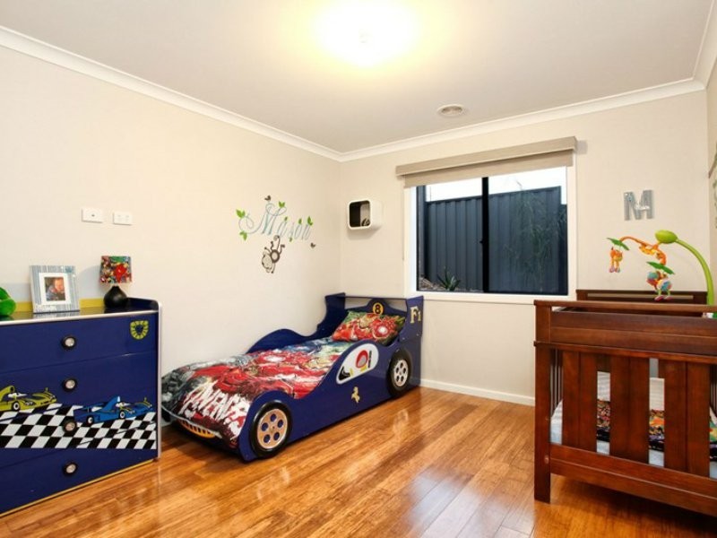 27 Windermere Boulevard, Pakenham VIC 3810