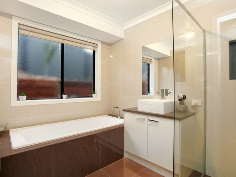 27 Windermere Boulevard, Pakenham VIC 3810