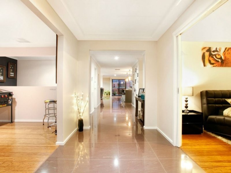 27 Windermere Boulevard, Pakenham VIC 3810