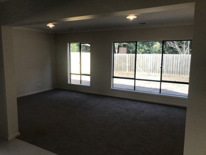 104 Fiorelli Boulevard, Cranbourne East VIC 3977