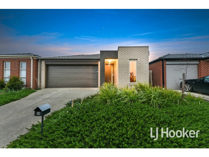 50 Tangemere Way, Cranbourne East VIC 3977