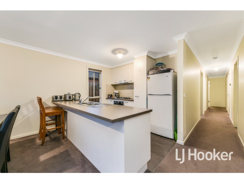 50 Tangemere Way, Cranbourne East VIC 3977