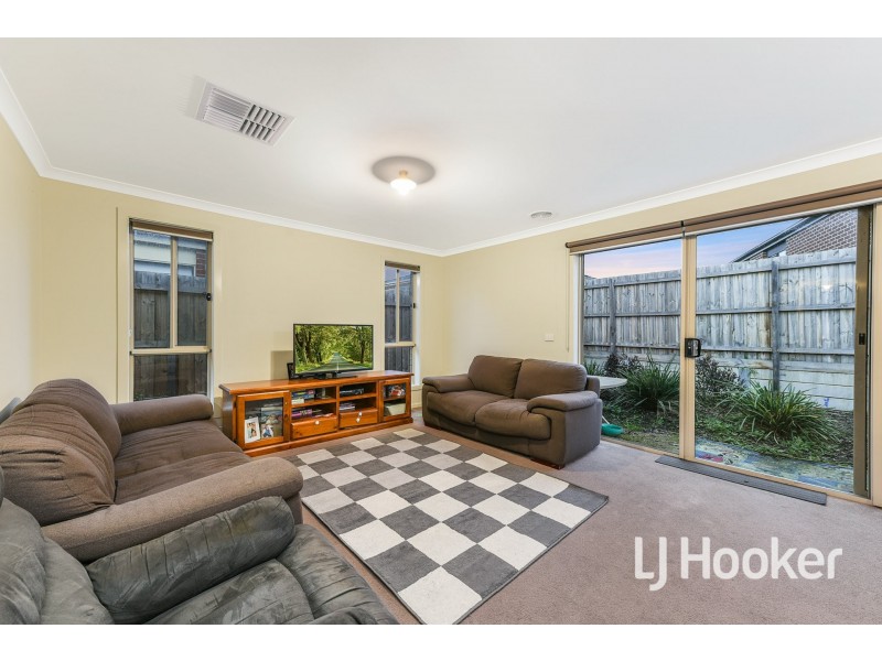 50 Tangemere Way, Cranbourne East VIC 3977
