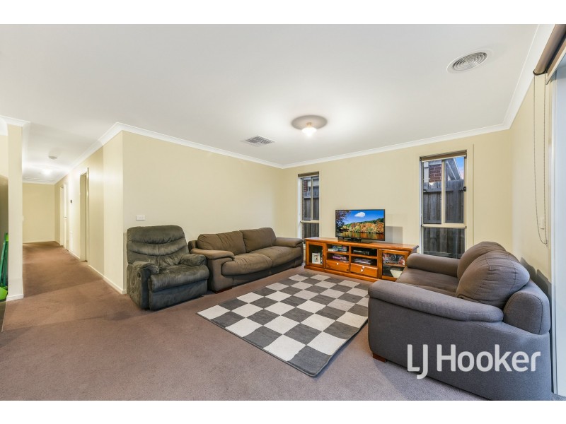 50 Tangemere Way, Cranbourne East VIC 3977