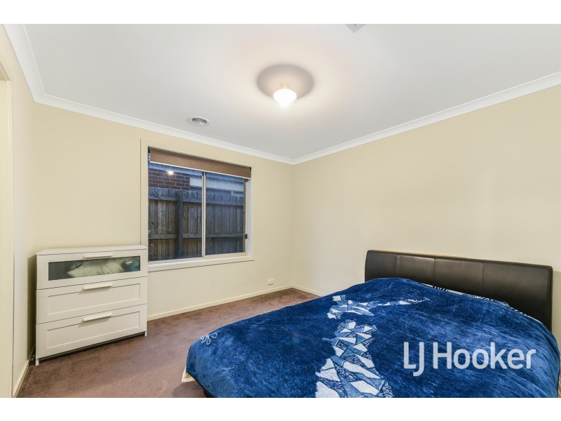 50 Tangemere Way, Cranbourne East VIC 3977