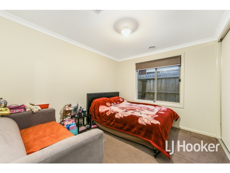 50 Tangemere Way, Cranbourne East VIC 3977