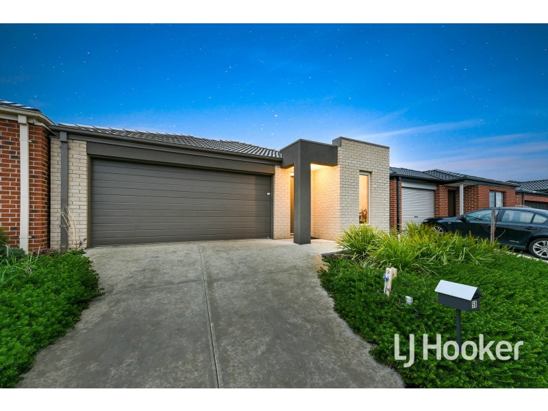 50 Tangemere Way, Cranbourne East VIC 3977