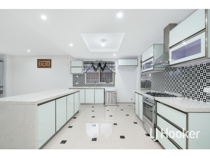 21 Lancashire Drive, Cranbourne North VIC 3977