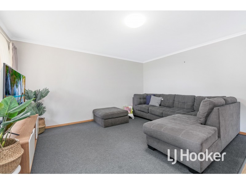 41 Central Parkway, Cranbourne West VIC 3977
