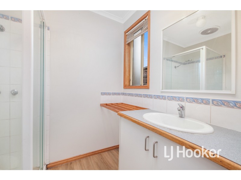 41 Central Parkway, Cranbourne West VIC 3977