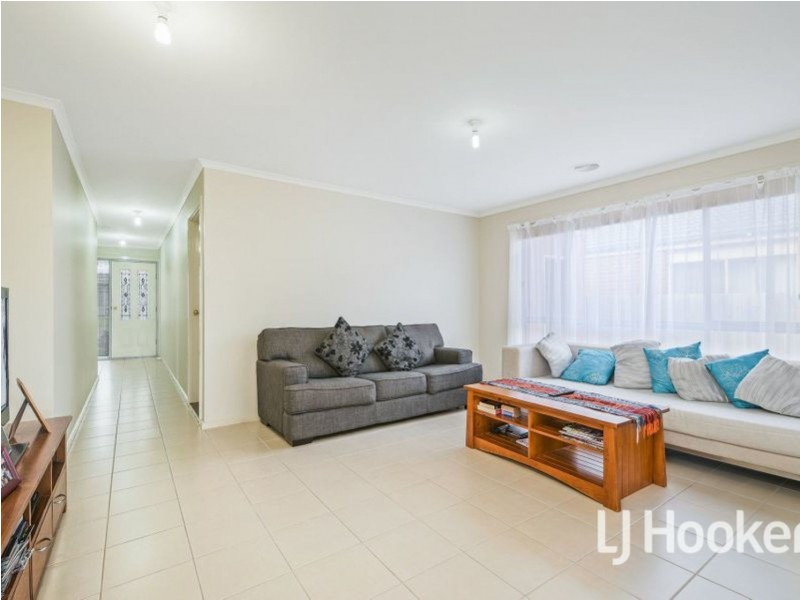 26 Domino Way, Hampton Park VIC 3976