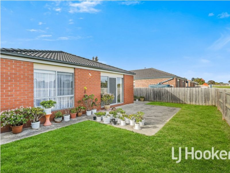 26 Domino Way, Hampton Park VIC 3976