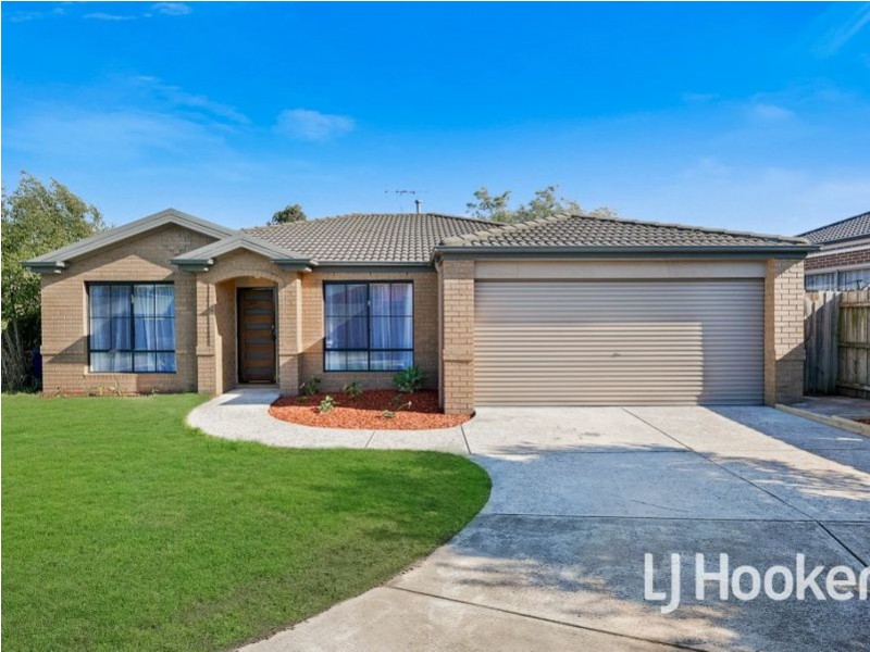 4 Thames Court, Cranbourne East VIC 3977