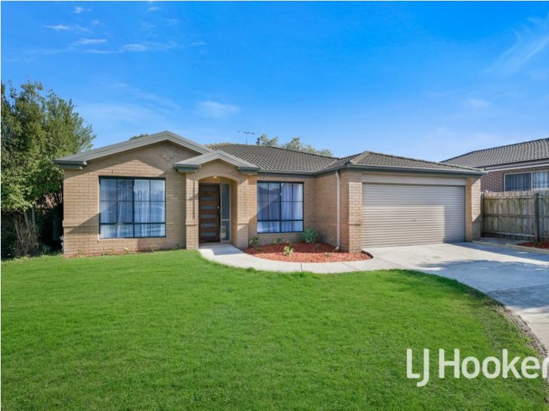 4 Thames Court, Cranbourne East VIC 3977