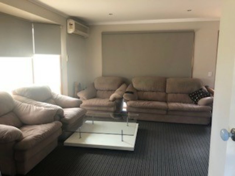 63 Kennington Park Drive, Endeavour Hills VIC 3802