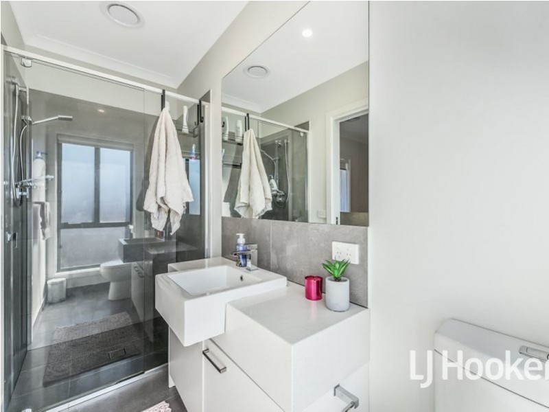 39 Sallys Run, Hampton Park VIC 3976