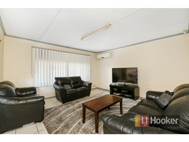16 Somerville Road, Hampton Park VIC 3976