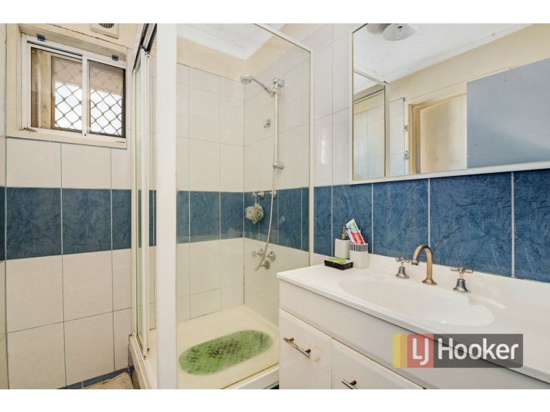 16 Somerville Road, Hampton Park VIC 3976