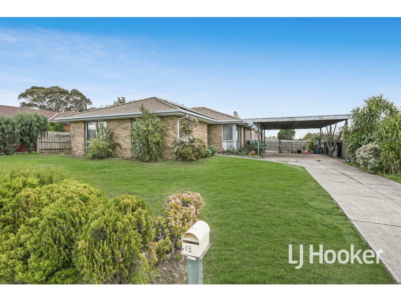 13 Ashford Close, Hampton Park VIC 3976